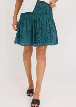 Minirock mit Lochstickerei