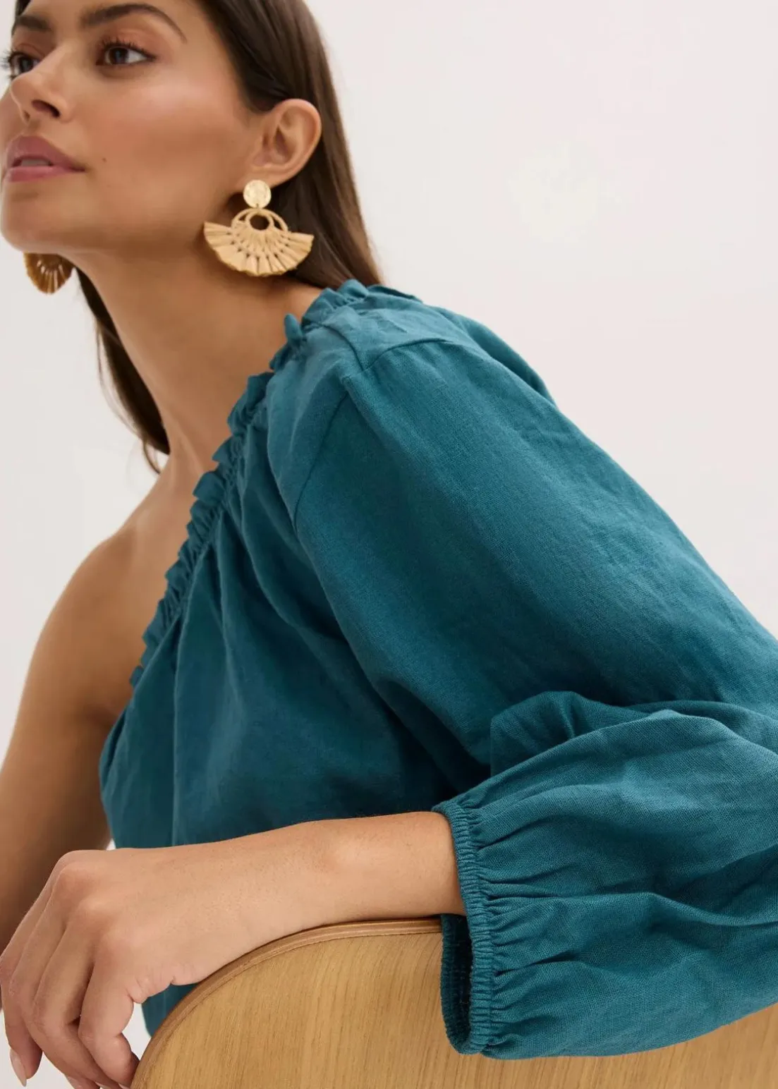 One-Shoulder Bluse mit Leinenanteil