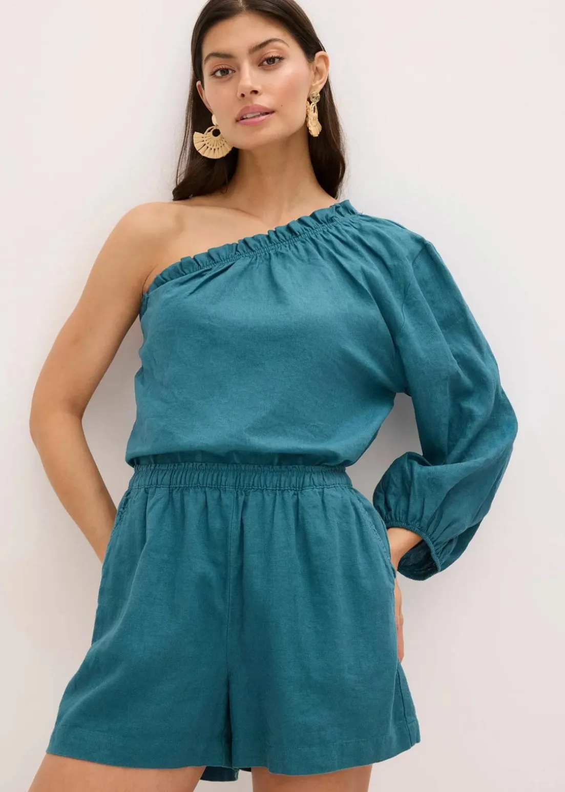 One-Shoulder Bluse mit Leinenanteil