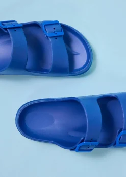 Pantoletten aus wasserabweisendem Material