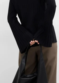 Plissierter Feinstrickpullover aus Viskose-Mix