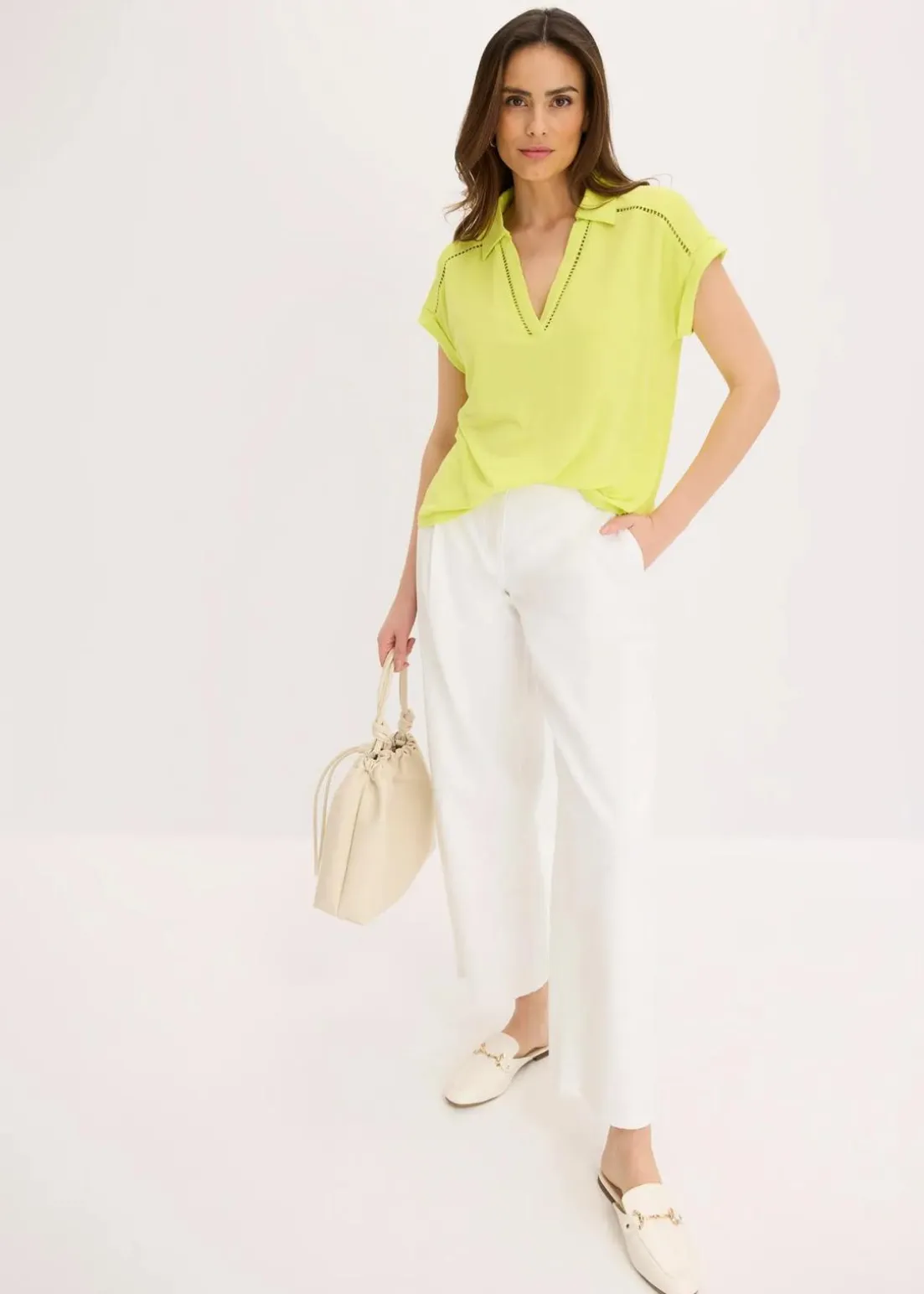 Poloshirt aus Viskose- Pique mit Spitzeneinsatz