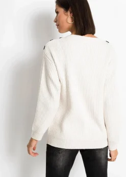 Pullover mit Knöpfen