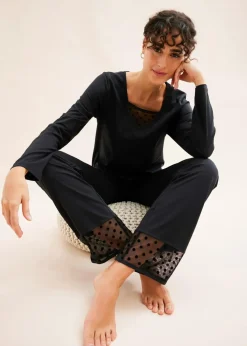 Pyjama mit zartem Mesh