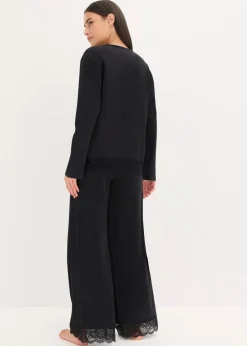 Pyjama mit zarter Spitze