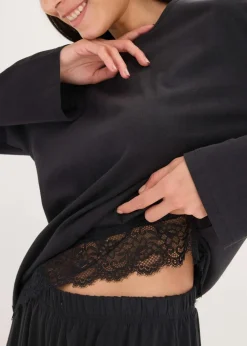 Pyjama mit zarter Spitze