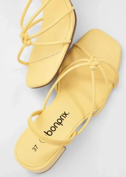 Riemchensandaletten mit Blockabsatz