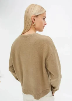 Rundhalspullover mit überschnittener Schulter