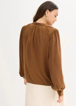 Satinbluse mit Spitzenbändern