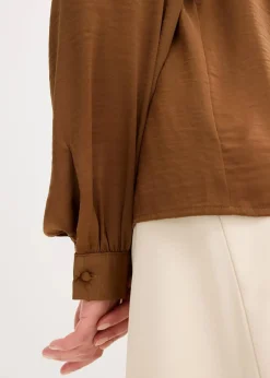 Satinbluse mit Spitzenbändern