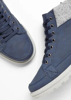 Schnürboots mit Profilsohle