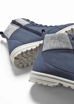 Schnürboots mit Profilsohle