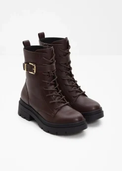 Schnürboots mit Schnalle