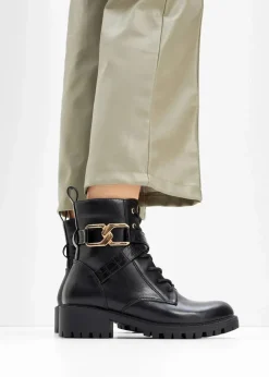 Schnürboots mit Schnalle