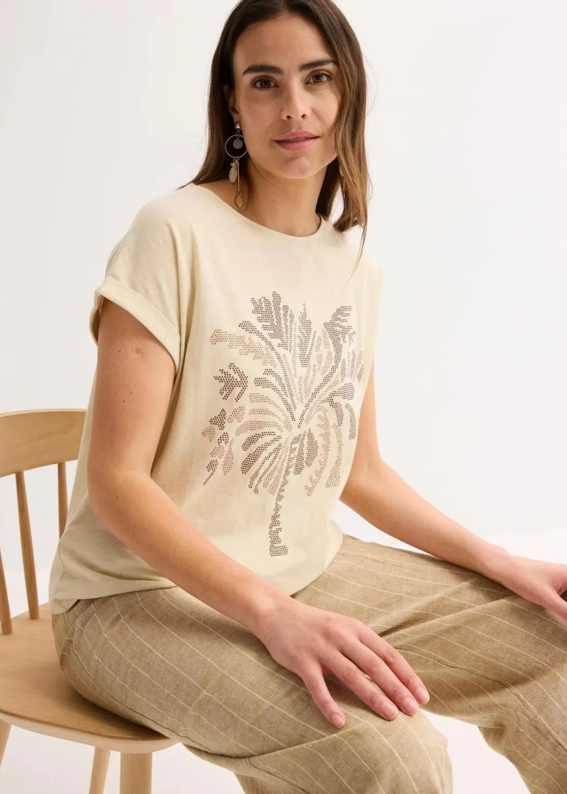 Shirt aus Baumwolle mit Nietenapplikation