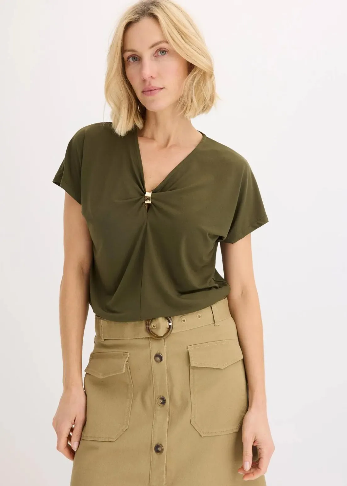 Shirt mit dekorativem Ring