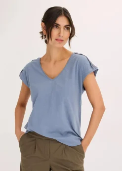 Shirt mit Häkeleinsätzen