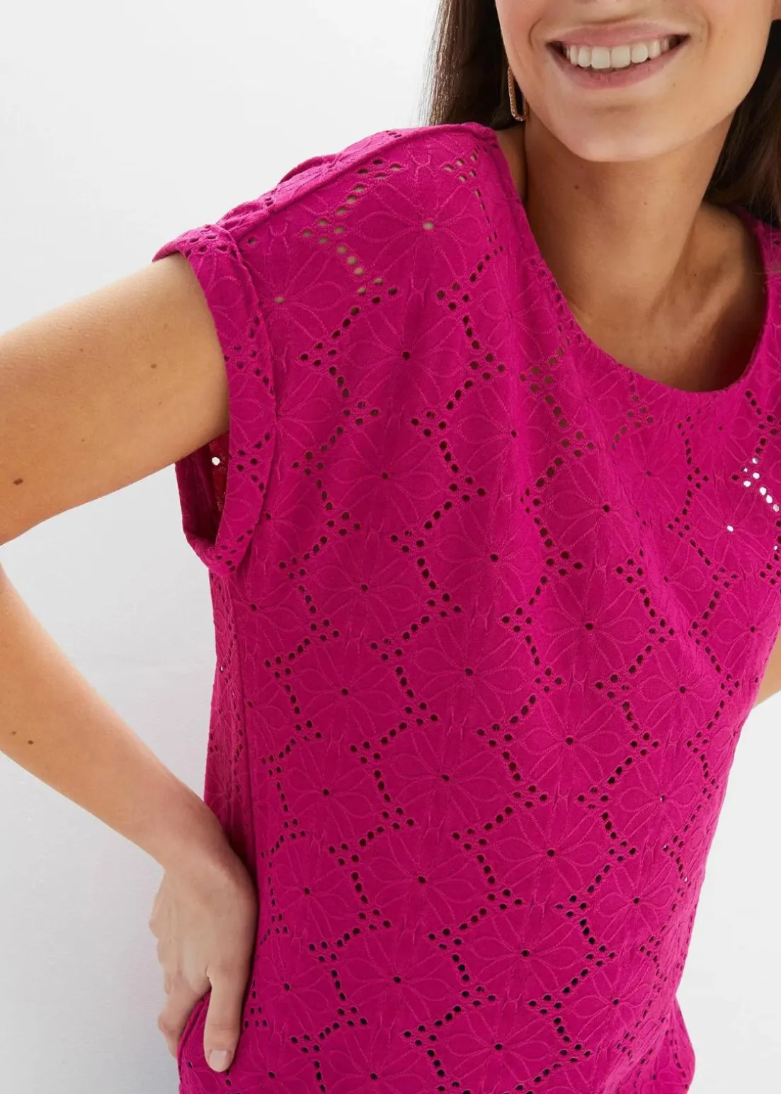 Shirt mit Lochstickerei