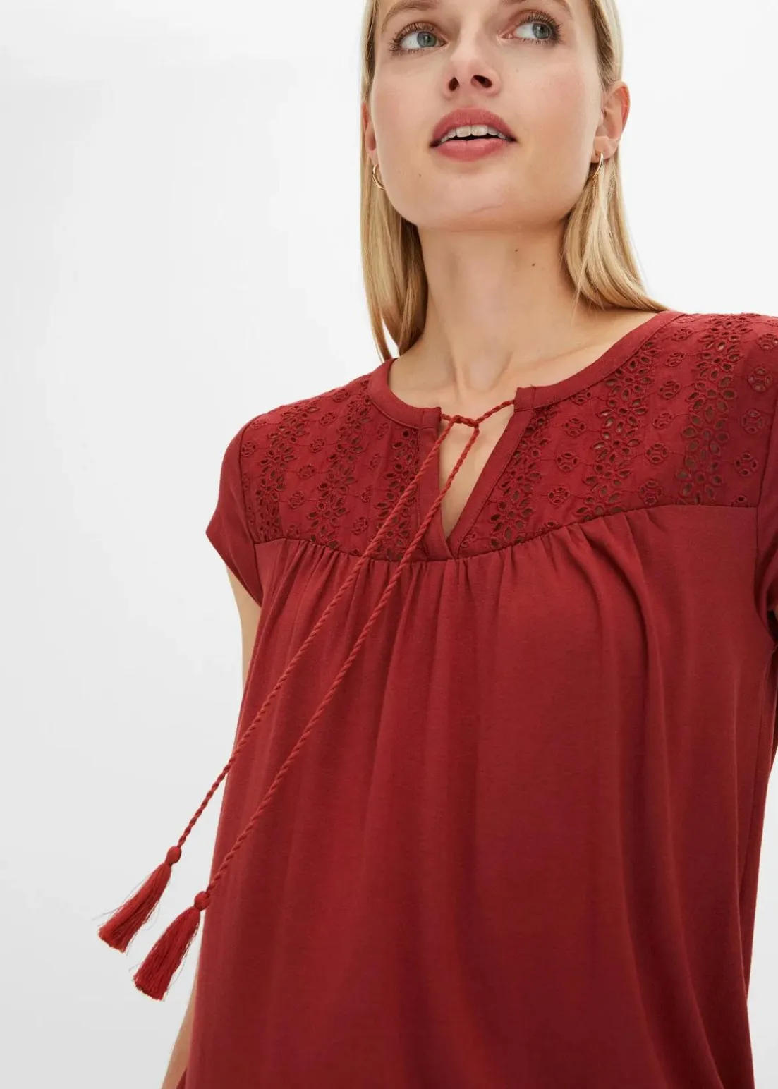 Shirt mit Lochstickerei