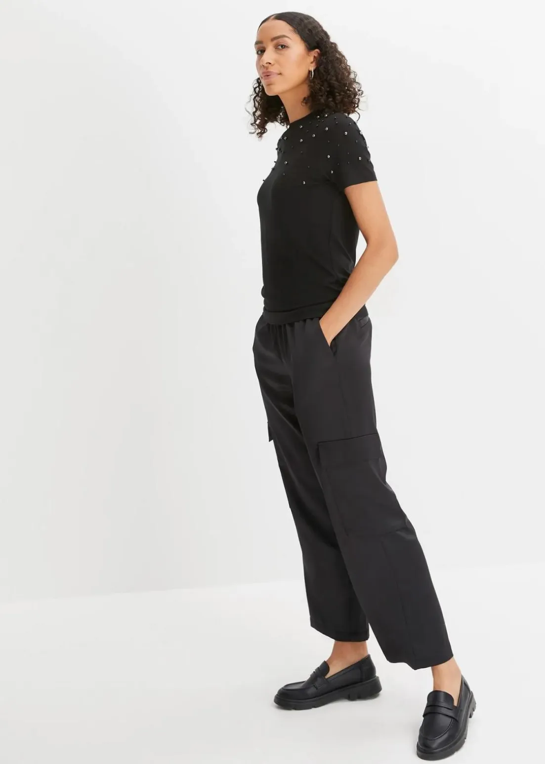 Shirt mit Perlen-Applikation