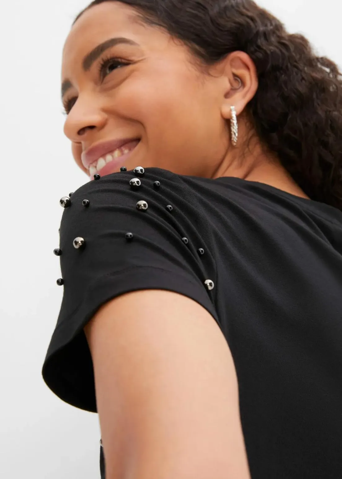 Shirt mit Perlen-Applikation