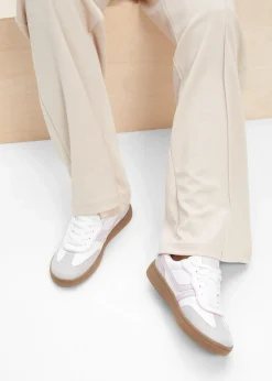 Sneaker im Retrolook