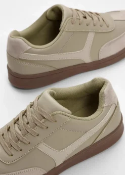 Sneaker im Retrolook