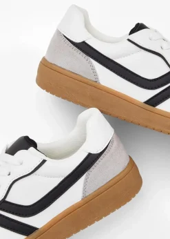 Sneaker im Retrolook