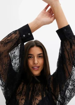 Spitzenbluse mit leichter Transparenz