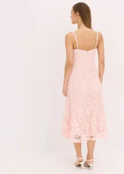 Spitzenkleid mit dekorierten Trägern