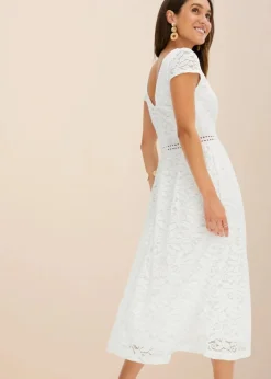 Spitzenkleid mit Häkel-Einsatz in der Taille