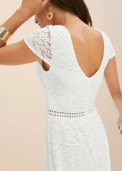 Spitzenkleid mit Häkel-Einsatz in der Taille