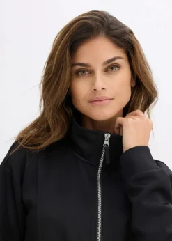 Sport-Jacke mit Stehkragen