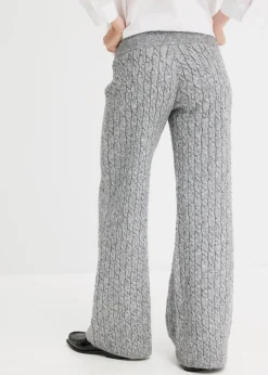 Strickhose mit Zopfmuster