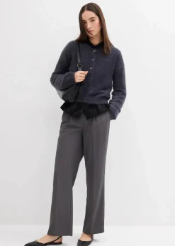 Strickjacke aus Federgarn-Viskose-Mix