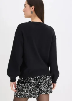 Strickjacke mit dekorativen Knöpfen