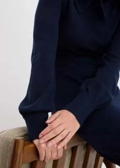 Strickkleid aus fließendem Viskose-Mix