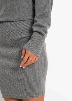 Strickkleid aus Viskose-Mix