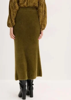 Strickrock aus flauschigem Federgarn