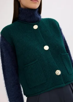 Strickweste mit dekorativen Knöpfen