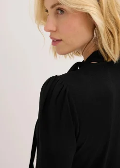 Struktur-Shirt mit abnehmbarer Schluppe