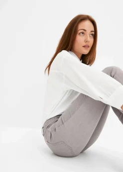 Super-Stretch-Jeans aus leichtem Material