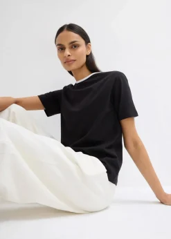 T-Shirt mit Kontrastdetail