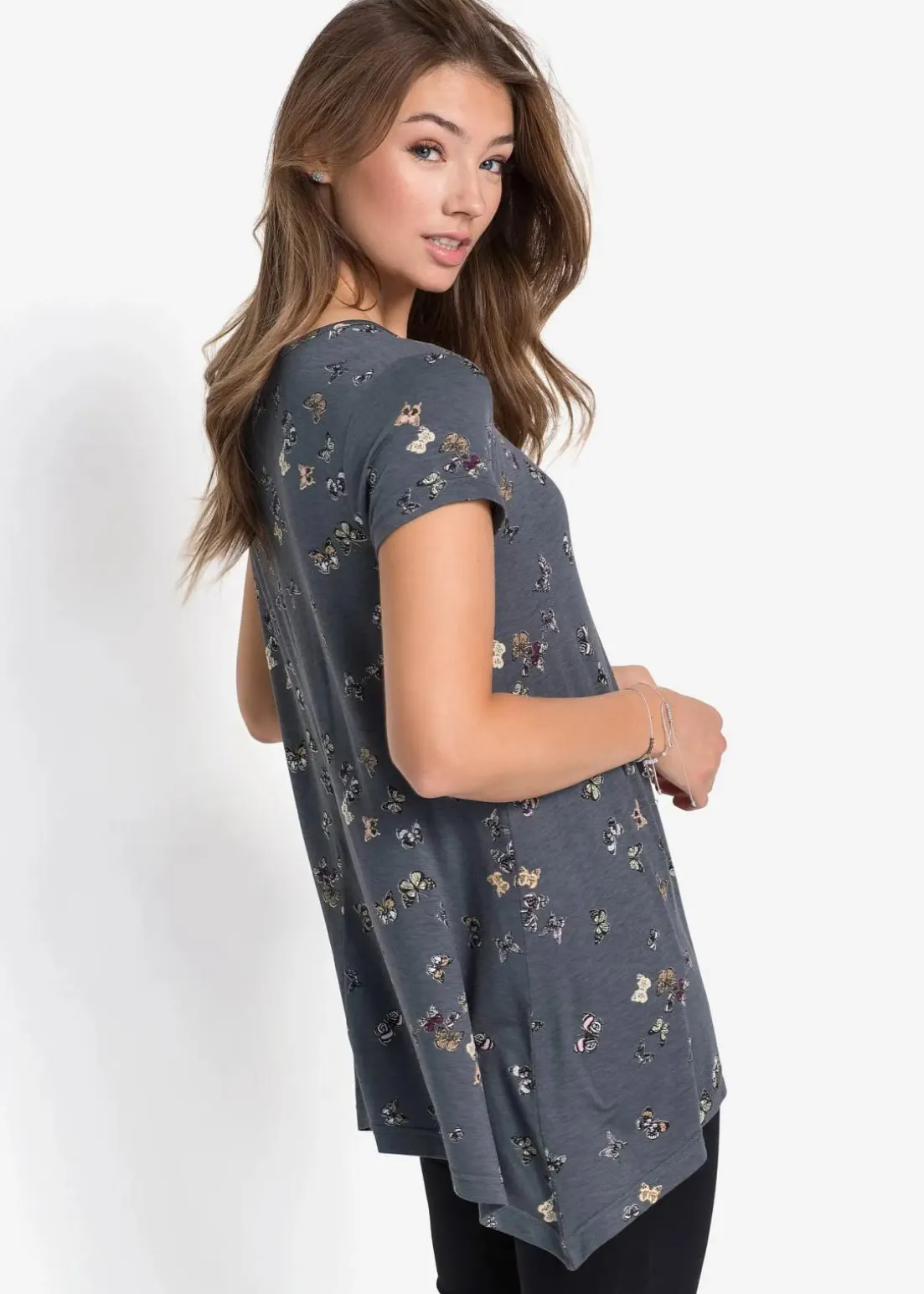 T-Shirt mit Schmetterlingen