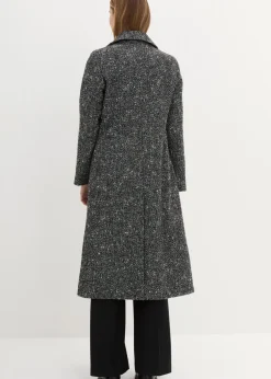 Wollmantel mit Struktur